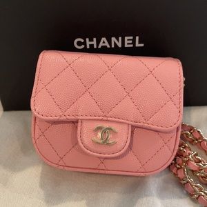 Chanel 22c Sakura pink mini clutch